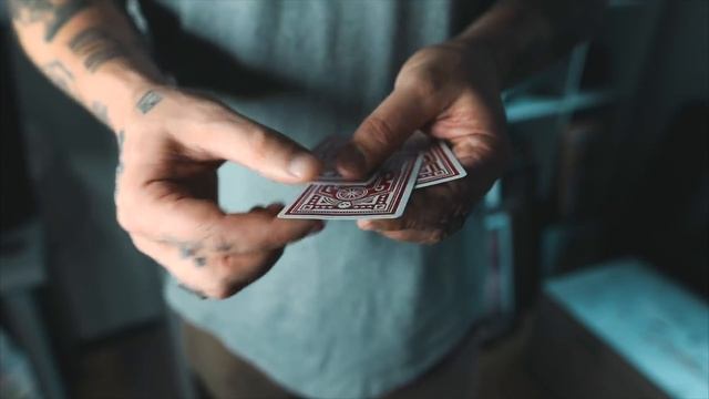The card trick with the KICKER ENDING! - Beginner Magic Tutorial смотреть онлайн