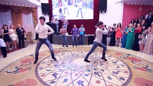 Прикол Лезгинка под GANGNAM STYLE ) смотреть онлайн