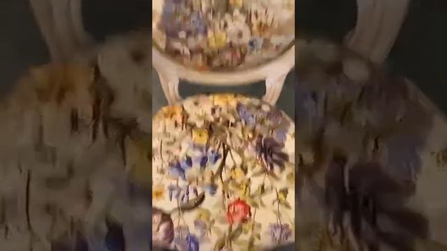 Самый красивый стул - это "Медальон" в уникальной ткани смотреть онлайн