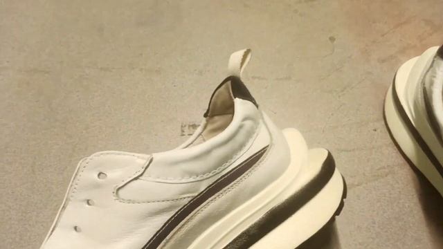 Реставрация белых кроссовок Луис Витон