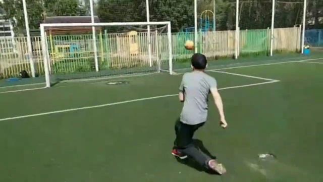 Дикий crossbar challenge на 3 тысячи рублей/Купили бутсы за 7k??? смотреть онлайн