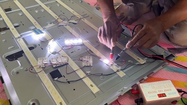 ซ่อมทีวีจอแบน LCDยี่ห้อ LG 42”￼ มีเสียงไม่มีภาพติดจอ เป็นจุดสีขาวดวงๆ อะไรเสีย  #ช่างหนูวิเศษ ￼