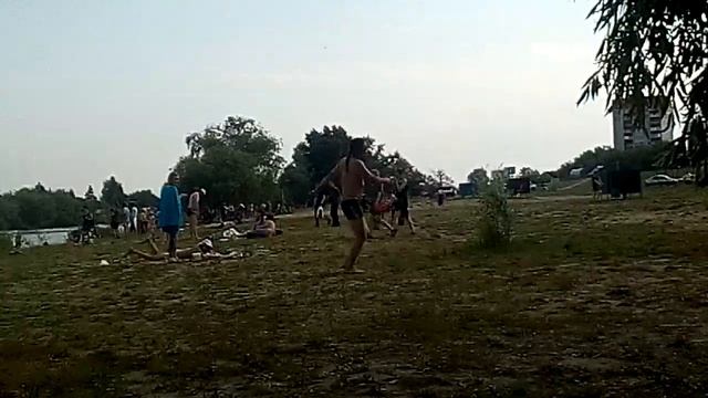 АЕКСЕЙ ОТЖИГАЕТ.ГОРОД КУРГАН.ПЛЯЖ:БАБЬИ ПЕСКИ смотреть онлайн