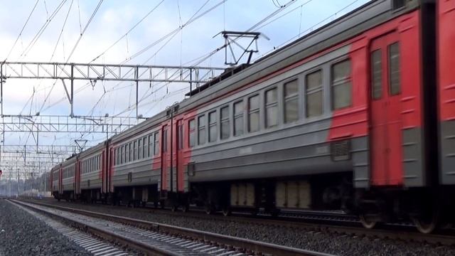 Электропоезд ЭД4М-0050 сообщением "Москва Курская - Купавна" смотреть онлайн
