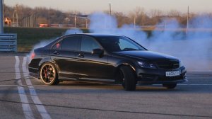 Обзор Mercedes W204 C300 на заднем приводе – она сделала это!