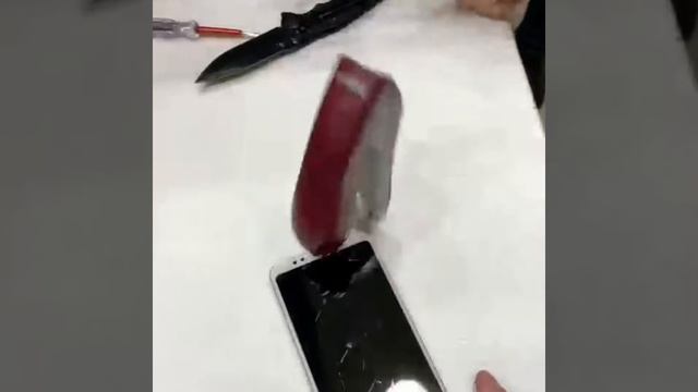 Краш-Тест гидрогелевой защитной плёнки на смартфоне смотреть онлайн