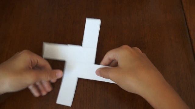 КЛАССНЫЙ ФОКУС из бумаги / Сделай сам / Мастер-класс по оригами. Just MOM смотреть онлайн