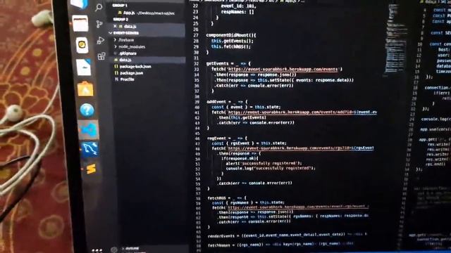 React-web-app(Event handler) - made by : sourabhsrk смотреть онлайн