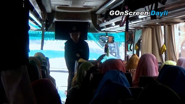 Warna Warni Keseruan SMKN 2 Purwakarta Goes To OVJ (Opera Van Java) Show Trans7 смотреть онлайн