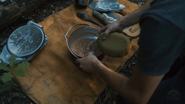 Dinner in the wild. Cooking lamb ribs on fire. Buckwheat eating. смотреть онлайн