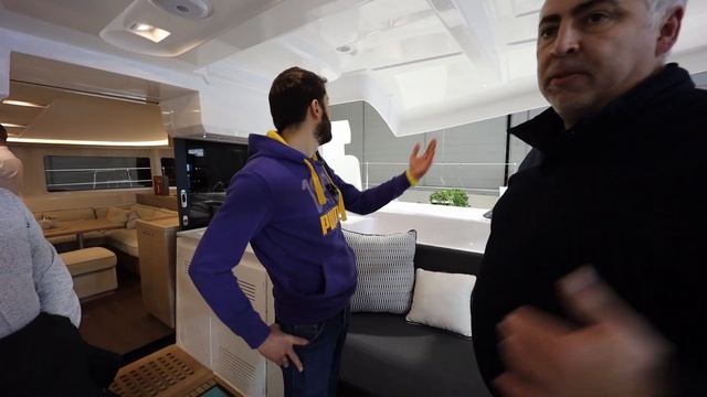 Выставка яхт в Дюссельдорфе, осмотр яхт Jeanneau, Beneteau и Катамаран Lagoon. Жизнь в Германии. #2 смотреть онлайн