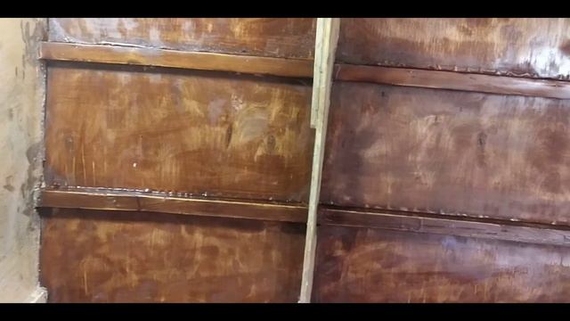 Внутри: лак или краска? смотреть онлайн