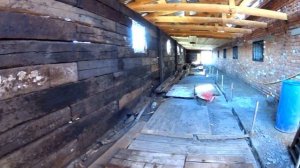 ЩЕЛЕВЫЕ ПОЛЫ ДЛЯ СВИНЕЙ, В САРАЕ.