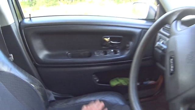 Эта тачка стоит 700 евро. Хороша но есть один косяк. Volvo v70 для работы. смотреть онлайн