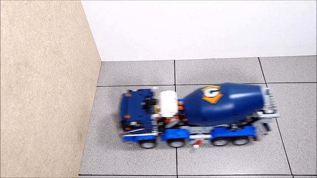 Concrete Mixer Truck VS Wall ? 80 KM/H ? Lego Technic CRASH Test смотреть онлайн