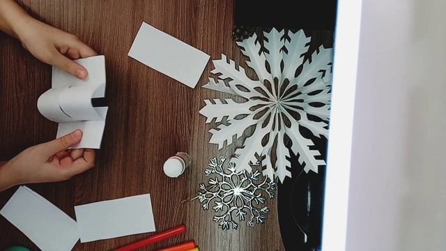 волшебная открытка на новый год из бумаги смотреть онлайн