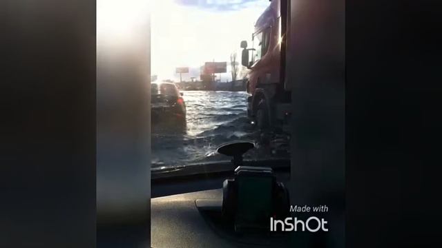 Господа, вымывайте грязь с колес при въезде в город! Воронеж-город чистоты!) смотреть онлайн