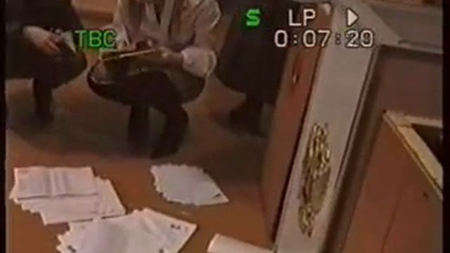 Урна с двойными стенками смотреть онлайн