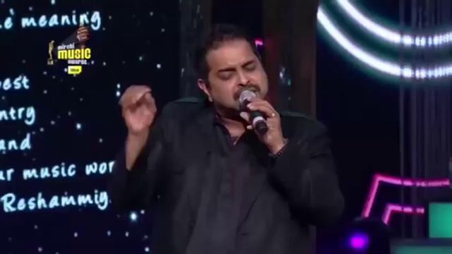 Shankar Mahadevan Performs Breathless LIVE At The 7th Mirchi Music Awards   YouTube 480p