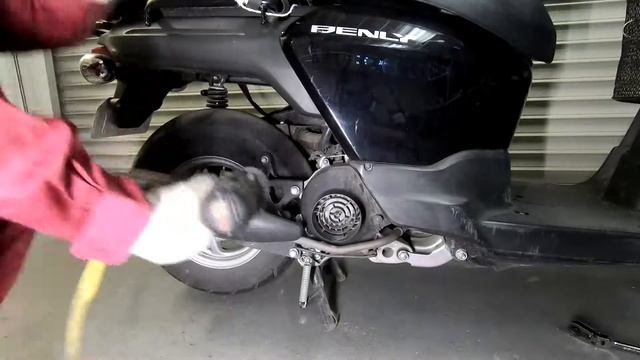 【HONDAベンリィ50】マフラー交換作業