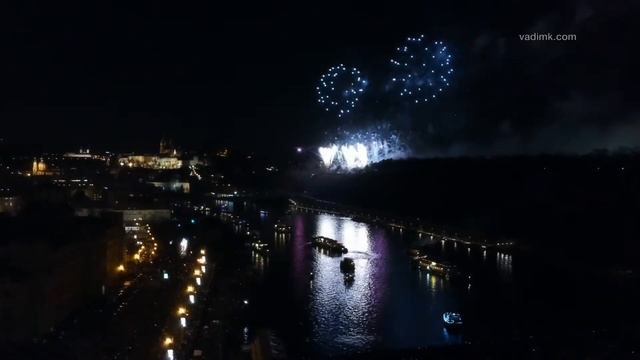 New Year's Fireworks Prague 2018. Novoroční ohňostroj Praha 2018. Новогодний салют Прага 2018. смотреть онлайн