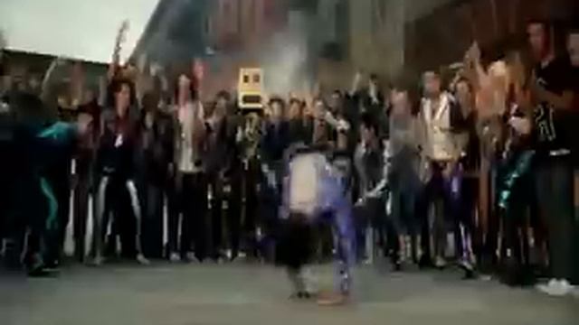 LMFAO Everyday I'm Shuffling. смотреть онлайн