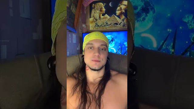 Что Если Девушка Не Забыла Своего Бывшего. Стрим В Тик Ток смотреть онлайн