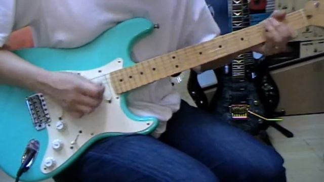 FENDER ERIC CLAPTON GUITAR SURF GREEN CLEAN SOUND смотреть онлайн