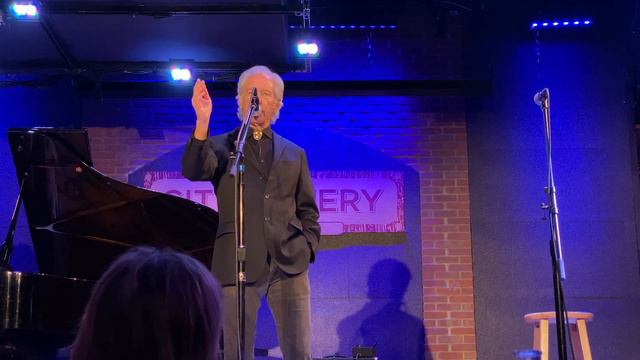 Chuck McDermott pays tribute to David Crosby смотреть онлайн