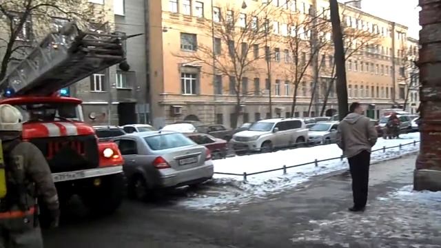 пожар на 5-й линии В О Санкт Петербург.MP4 смотреть онлайн