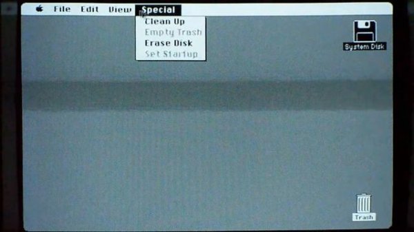 1984 Apple Macintosh 128k the Legend (HD)