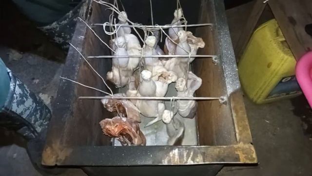 Копчение курицы!Отходы в доходы.Канал Все Сам.Андрей Салиев. смотреть онлайн