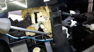 Не переключается коробка передач с положения паркинг. Ниссан Сентра 2014 г выпуска.