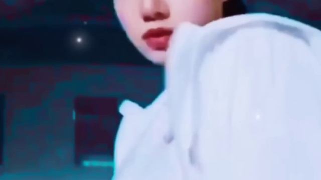 JENNIE IS ALWAYS LISA'S FOCUS!?? "reaction of both" ? #jenlisa смотреть онлайн