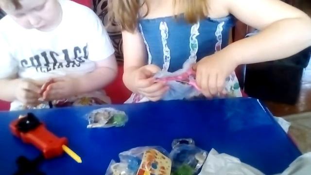 Обзор посылки с Алиэкспресс. Детская игрушка волчок надо смотреть онлайн