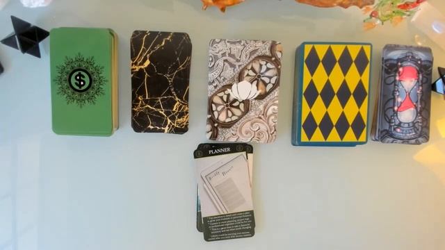 My Top Indie Tarot/Oracle Decks For Career and Creativity readings ( #tarotcategories ) смотреть онлайн