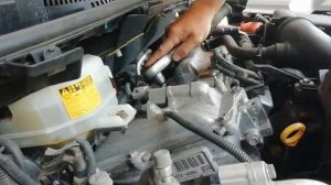 Замена свечей на Toyota Prius A без снятия жабо.