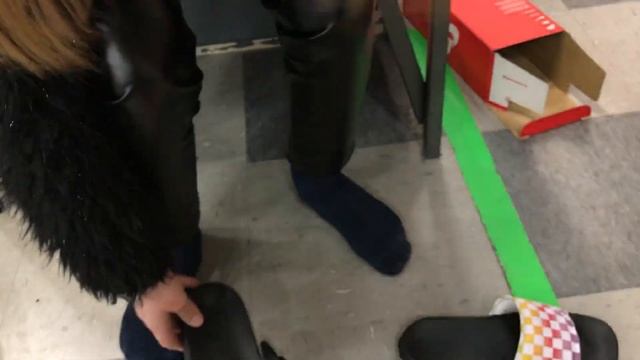 КАНАДА ВЛОГ | Шопинг для Ульяны Покупаем кроссовки Shoe Company смотреть онлайн
