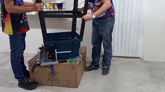 Serra de bancada Bosch GTS 254 / 1800w Montagem смотреть онлайн