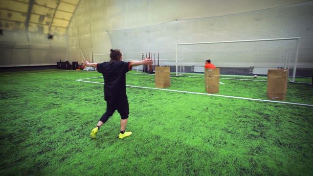 СПРЯЧЬСЯ в ВЕРНУЮ КОРОБКУ, чтобы ВЫЖИТЬ на ПОЛЕ! / GENA MILLER вышибает ЛАКЕРА