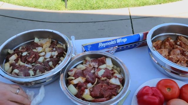 СОЧНЫЙ ШАШЛЫК В ТАНДЫРЕ! Баранина, свинина и куриные крылья. смотреть онлайн