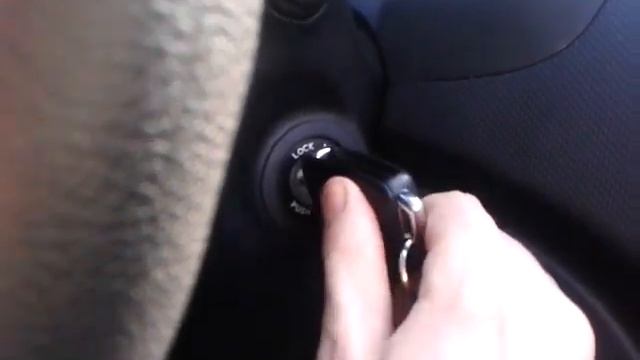 Видео: Как повернуть ключ в замке зажигания Hyundai Solaris? смотреть онлайн