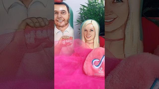 Есть ли у Босс Блонди Муж или парень смотреть онлайн