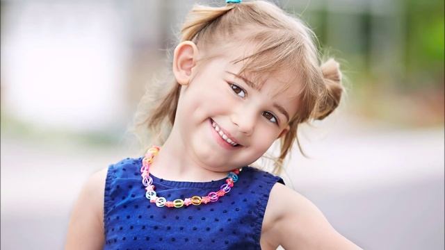 Нам 4 годика! (пусть бегут неуклюже) смотреть онлайн