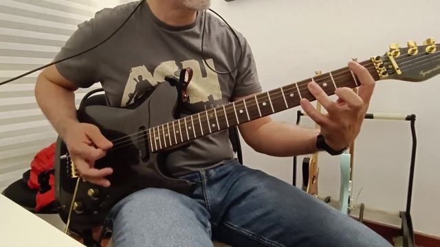 Van Halen Unchained guitar cover: Boss GX-100, Peavey Generation S2 смотреть онлайн