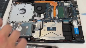 Замена батареи | Dell Inspiron 15 3580