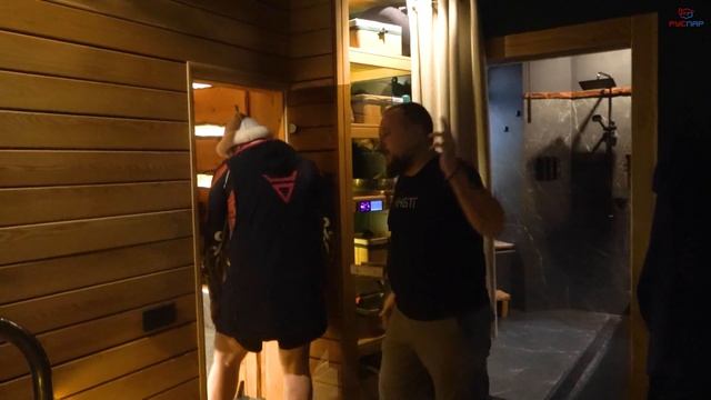 Может ли быть РУССКАЯ БАНЯ с ЭЛЕКТРОКАМЕНКОЙ? Рум-тур по бане KSEBE c печью для бани Sangens. Отзыв смотреть онлайн