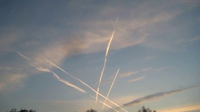 Летят перелётные самолёты смотреть онлайн