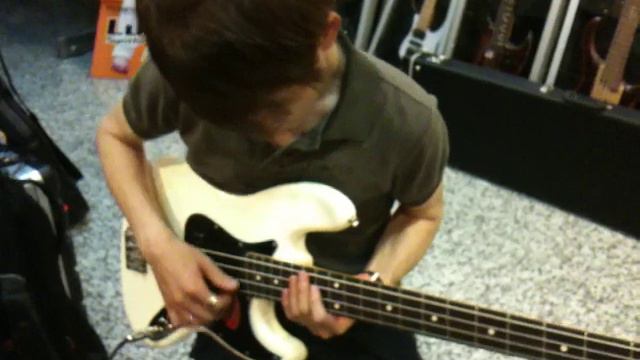 Fender American Special Jazz Bass Test смотреть онлайн