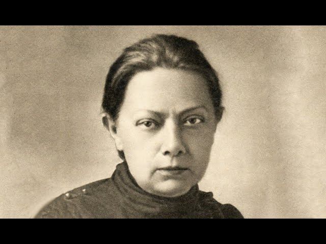 Трудно представить себе человека более несчастного, чем Надежда Крупская смотреть онлайн